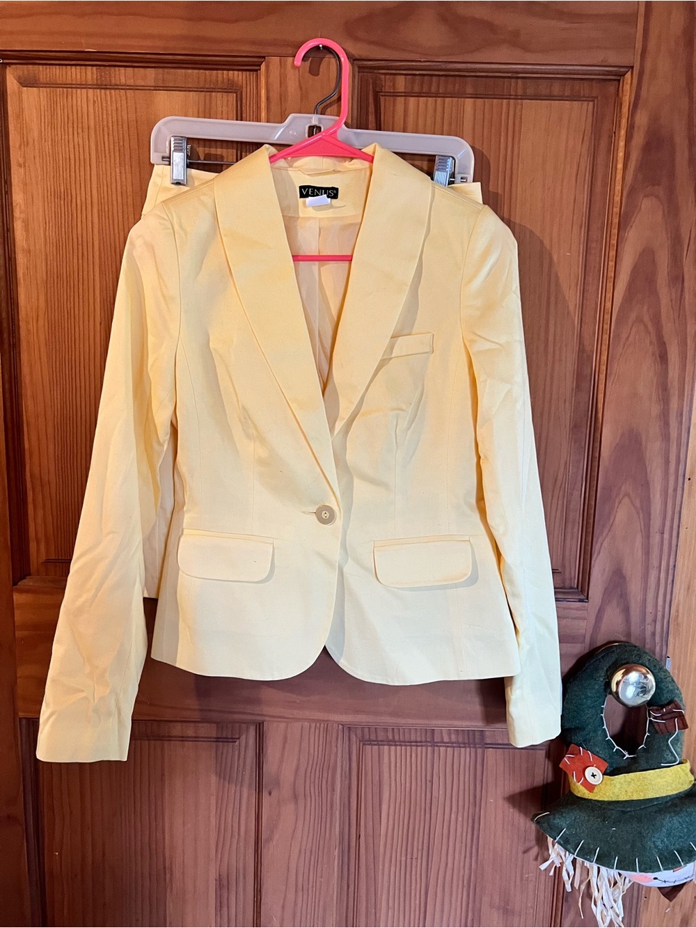 VENUS Pale Yellow Tailored Single-Button Blazer